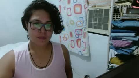 Snapshot of pepitt45 chatting on December 25, 10:48 pm Megan online show from December 25, 10:48 pm