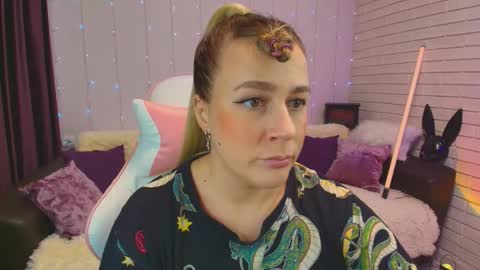 Dia  online show from February 16, 9:27 pm