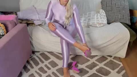 Olivia online show from September 16, 6:43 am