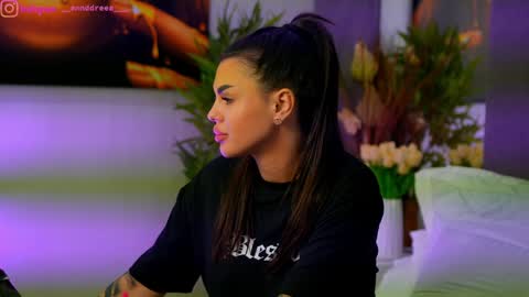 Dee online show from October 28, 5:08 pm