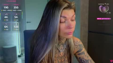 Snapshot of perfecttbaby77n chatting on September 12, 9:07 am Anna online show from September 12, 9:07 am