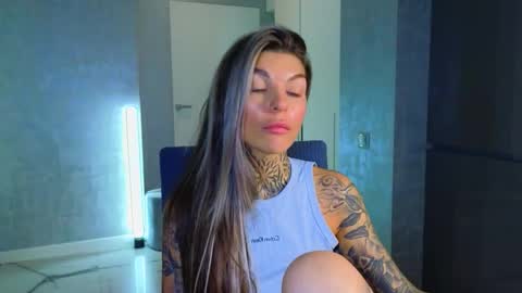 Snapshot of perfecttbaby77n chatting on September 22, 8:35 am Anna online show from September 22, 8:35 am