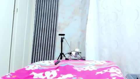 perla_blue1 online show from November 13, 3:38 am