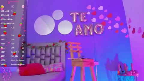 Perla online show from February 18, 5:00 pm