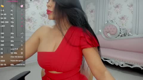 Snapshot of perla_milf4u chatting on January 8, 8:18 pm PERLA online show from January 8, 8:18 pm