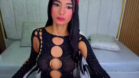 perla_moon_tx online show from February 16, 1:00 pm