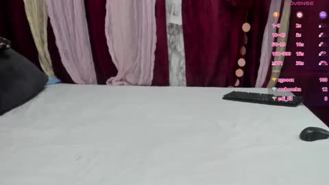 Perla Thompson online show from January 13, 11:09 pm