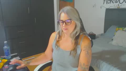 goloza online show from February 21, 1:55 am