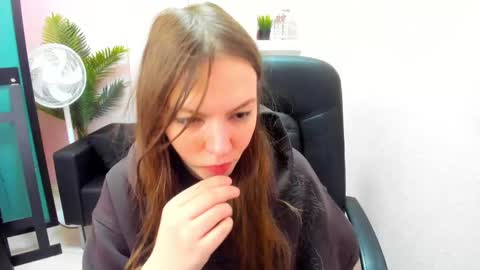 horror flying on the wings of the night.... online show from March 2, 5:33 am