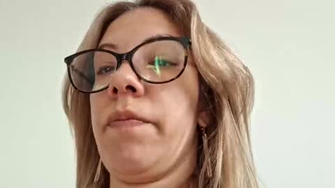 Lisa -  online show from March 12, 7:24 am