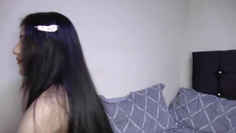 petite paola online show from December 7, 12:19 am