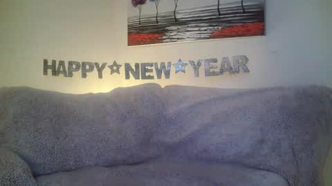 petite treat  online show from January 5, 6:46 am