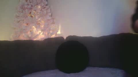 petite treat  online show from December 11, 5:53 am