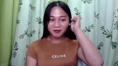 Snapshot of petite_trish chatting on January 25, 9:26 am trish online show from January 25, 9:26 am