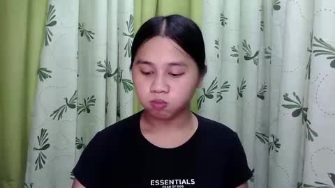 Snapshot of petite_trish chatting on January 27, 10:38 am trish online show from January 27, 10:38 am
