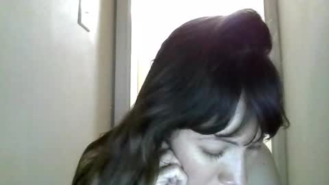 Petitedoll30 online show from April 1, 5:52 am