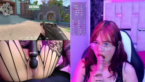 Snapshot of petitesally_ chatting on January 9, 9:16 pm Sally online show from January 9, 9:16 pm