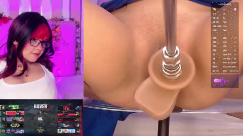 Snapshot of petitesally_ chatting on September 19, 4:55 am Sally online show from September 19, 4:55 am
