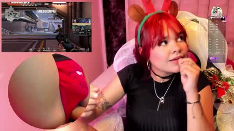 Snapshot of petitesally_ chatting on December 23, 8:14 pm Sally online show from December 23, 8:14 pm