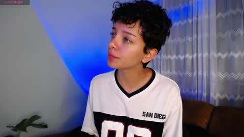 Snapshot of peyton_gh chatting on December 5, 3:15 am Peyton online show from December 5, 3:15 am