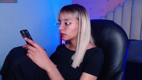 Snapshot of peyton_gh chatting on October 14, 3:42 am Peyton online show from October 14, 3:42 am