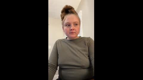Snapshot of phatassblond chatting on January 15, 3:07 pm PhatAssBlond online show from January 15, 3:07 pm