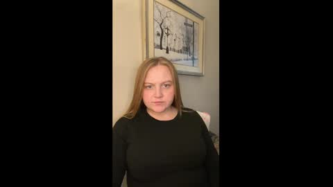 Snapshot of phatassblond chatting on January 18, 5:15 pm PhatAssBlond online show from January 18, 5:15 pm