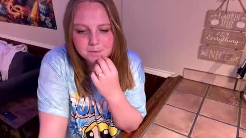 Snapshot of phatassblond chatting on September 27, 2:52 am PhatAssBlond online show from September 27, 2:52 am