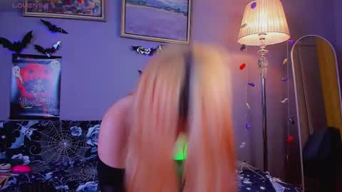 Phoenixvale Pls follow me online show from October 27, 3:02 am