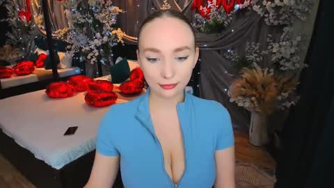 Emelie online show from February 21, 4:37 pm