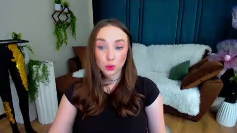 Emelie online show from June 23, 7:23 pm