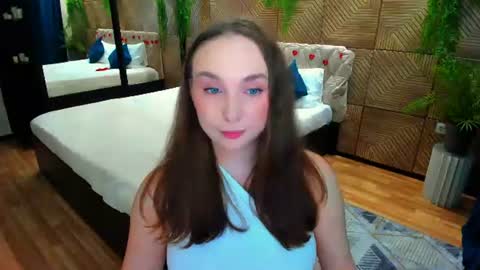 Emelie online show from July 3, 7:31 pm