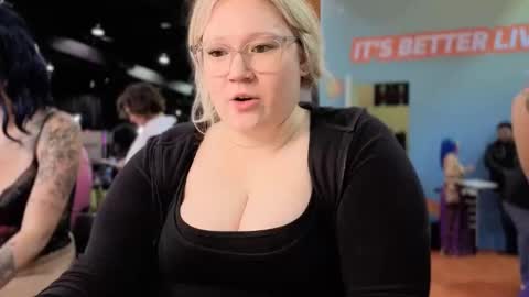 Piggy Rose online show from April 10, 9:54 pm