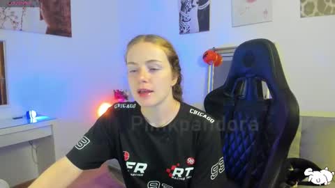 PiinkPandora online show from October 29, 10:34 pm