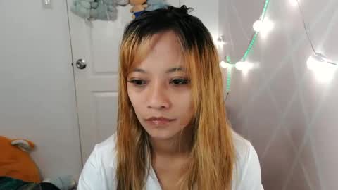 Snapshot of pinay_beauty14 chatting on January 17, 11:40 pm pinay beauty14 online show from January 17, 11:40 pm