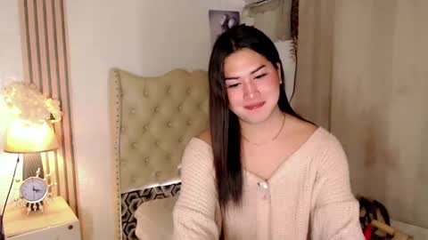 Snapshot of pinay_ivy chatting on January 4, 12:16 am Ivy Morningstar online show from January 4, 12:16 am