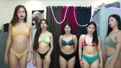 Snapshot of pinay_pussysluts chatting on October 2, 6:18 am rhea kris birnadith desiree medusa online show from October 2, 6:18 am