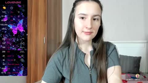 Snapshot of pingviluly chatting on October 1, 10:31 am pingviluly online show from October 1, 10:31 am
