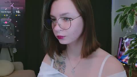 Snapshot of pink_seagull chatting on January 2, 5:07 pm Eva online show from January 2, 5:07 pm
