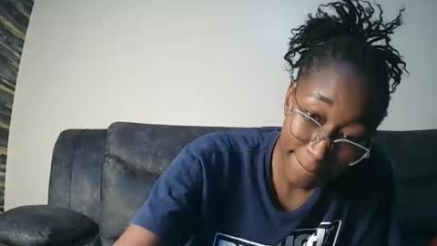 PinkyAura online show from March 14, 9:38 pm