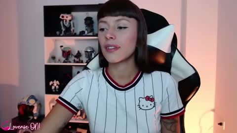 Snapshot of pinkcatlive chatting on February 26, 8:35 pm Emily online show from February 26, 8:35 pm