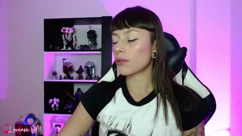 Snapshot of pinkcatlive chatting on March 9, 11:14 pm Emily online show from March 9, 11:14 pm