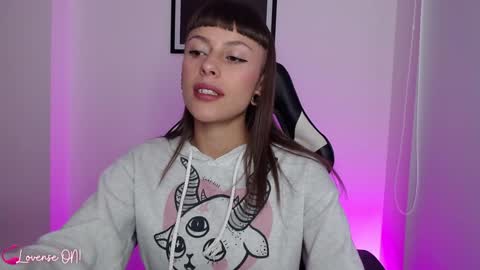 Snapshot of pinkcatlive chatting on December 19, 10:42 pm Emily online show from December 19, 10:42 pm