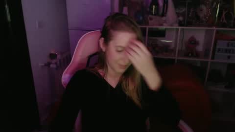 Snapshot of pinkladyx2 chatting on January 4, 10:13 pm pinkladyx2 online show from January 4, 10:13 pm