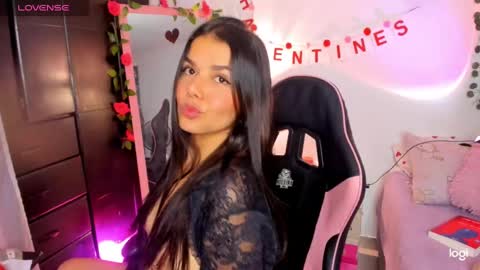Snapshot of pinkpantherr_ chatting on February 15, 5:19 am Sarah .. online show from February 15, 5:19 am