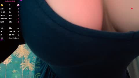 Perlita online show from December 3, 4:31 pm