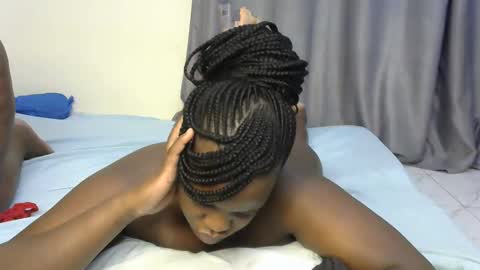 pinky_ebony1 online show from September 26, 7:11 pm