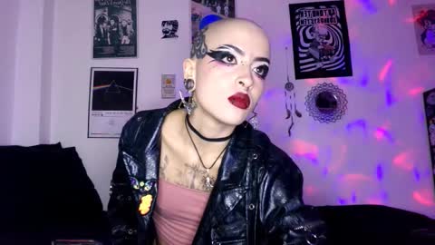    online show from October 22, 2:16 am