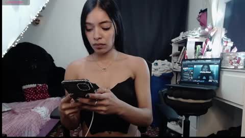 pocahot222 online show from October 3, 1:11 am