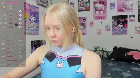 Snapshot of pocet_barbie chatting on February 1, 3:30 am Mary online show from February 1, 3:30 am